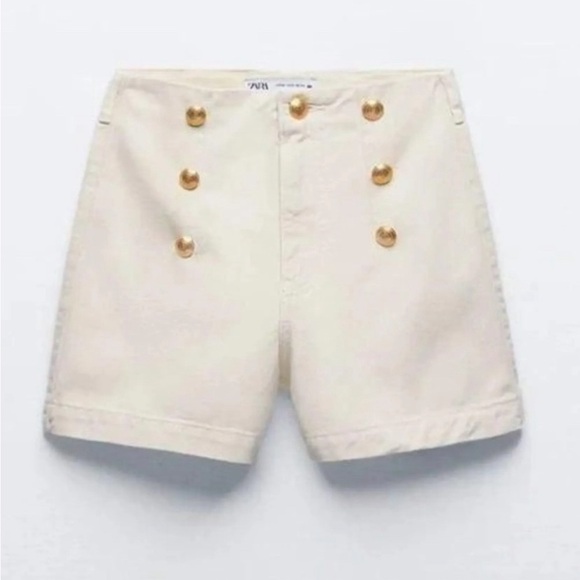 Bloggers Favorite Zara Denim Shorts with Golden Buttons size 10 - Picture 1 of 4